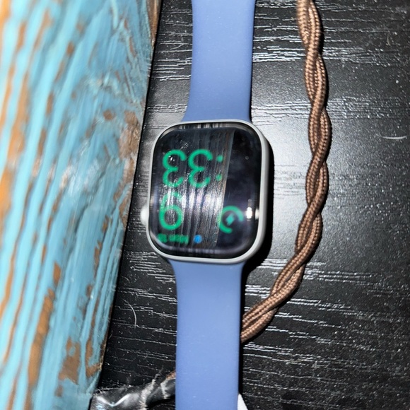 Apple Watch with Sleek Band - Picture 6 of 6